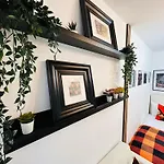 R4 - Elegant Private Room With Kitchenette Near Qe Hospital Harborne
