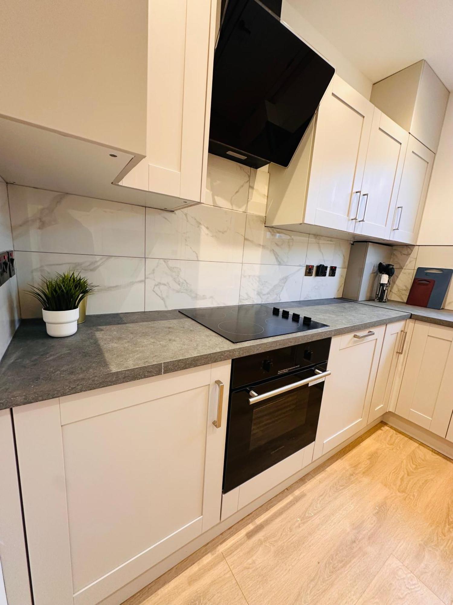 Guest house R4 - Elegant Private With Kitchenette Near Qe Hospital Harborne Birmingham