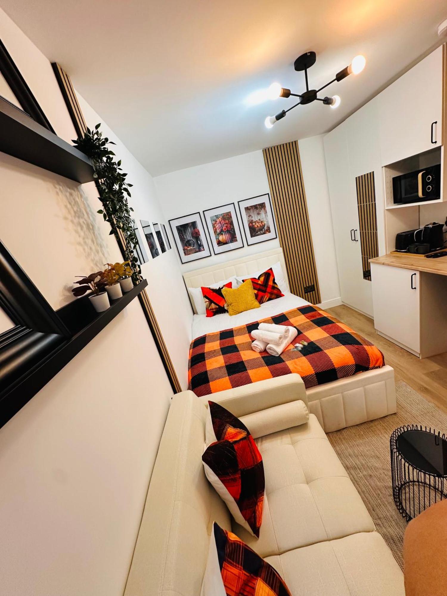 R4 - Elegant Private With Kitchenette Near Qe Hospital Harborne * Birmingham