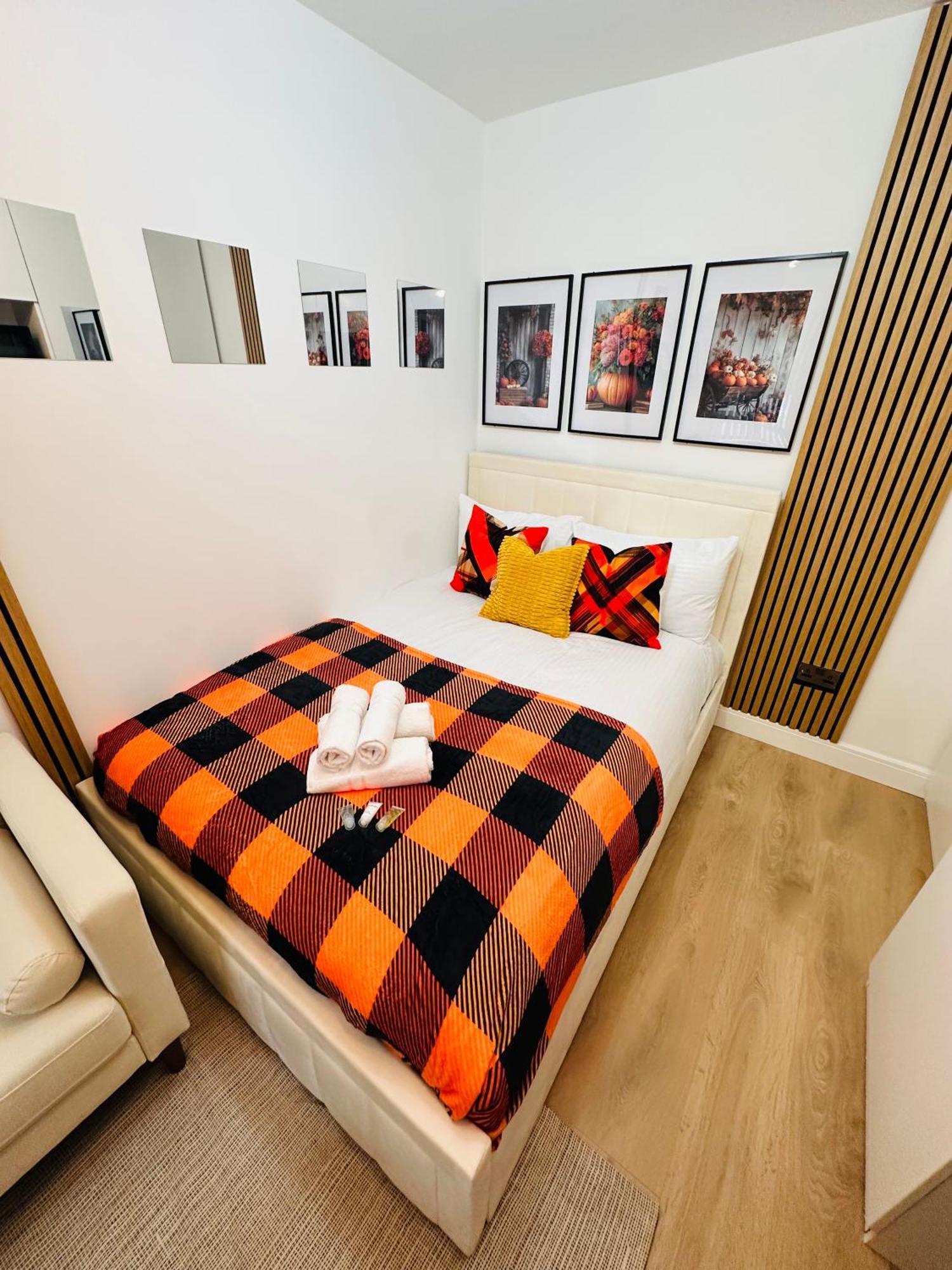 R4 - Elegant Private With Kitchenette Near Qe Hospital Harborne Birmingham