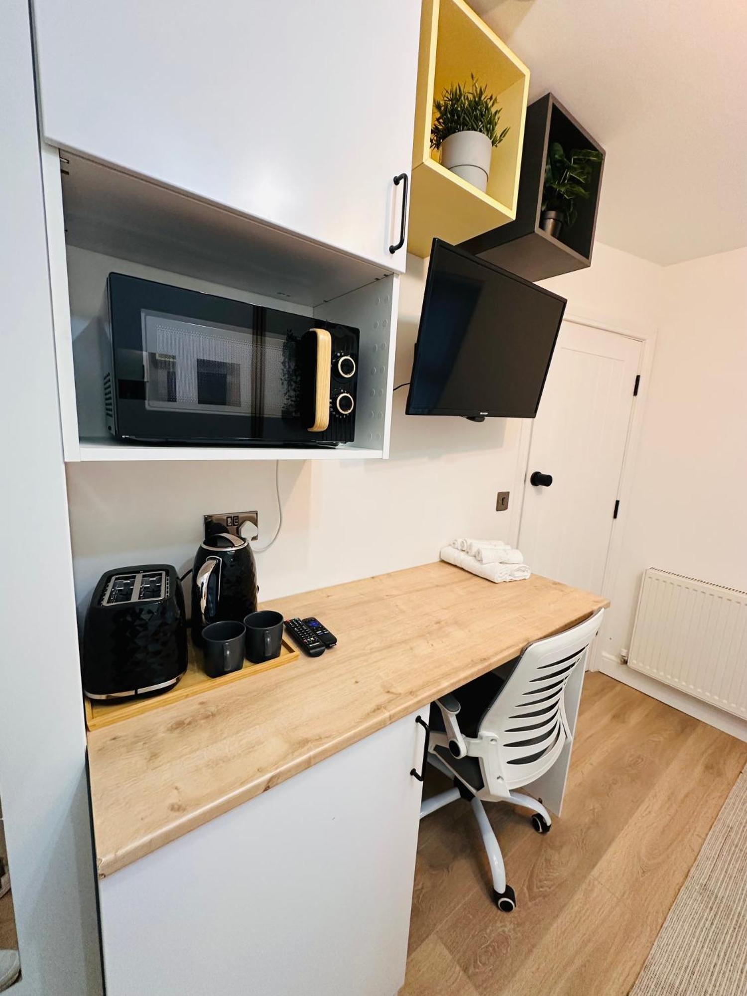 R4 - Elegant Private With Kitchenette Near Qe Hospital Harborne * Birmingham